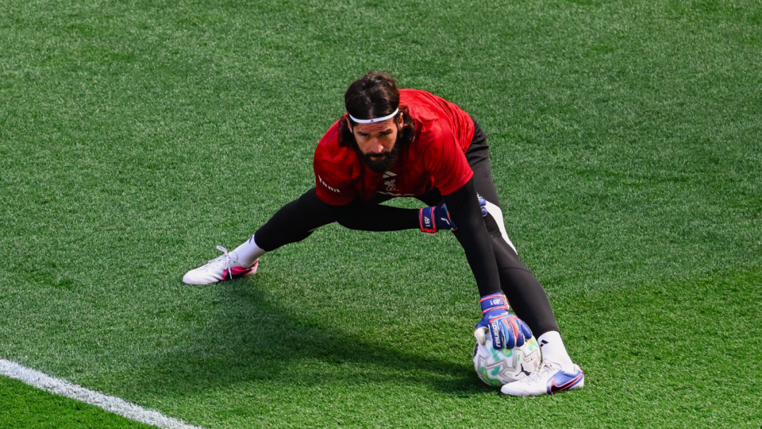 Alisson joga última partida do Liverpool antes da Copa do Mundo