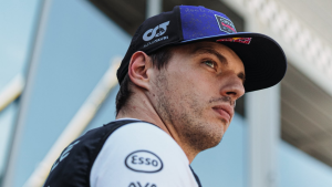 Max Verstappen sofre com pane no motor e abandona em Mônaco