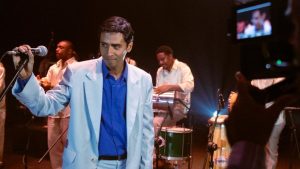 Cinebiografia de Zeca Pagodinho recria show histórico do Metropolitan.