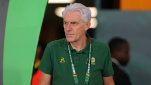 Hugo Broos faz criticas a suspensão de Themba Zwane