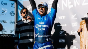 Italo Ferreira e Gabriel Medina começam na WSL em Saquarema