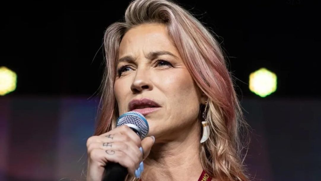 Luana Piovani critica atitudes do cantor Nattanzinho