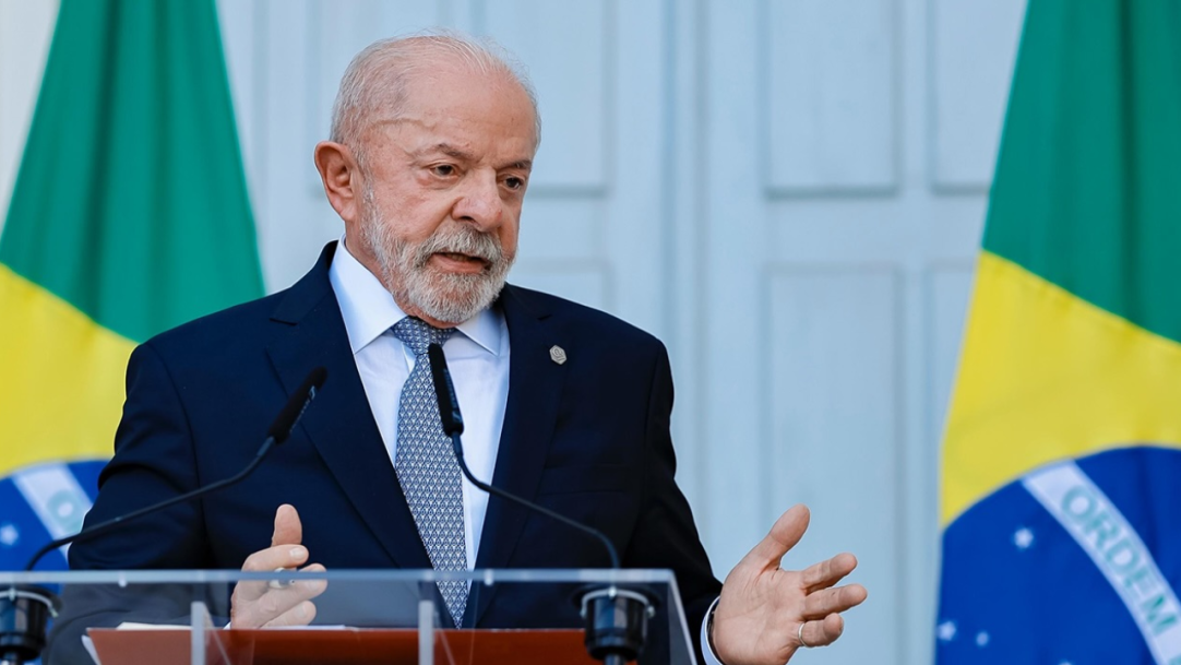 Lula fala com 14 líderes em meio a crises internacionais
