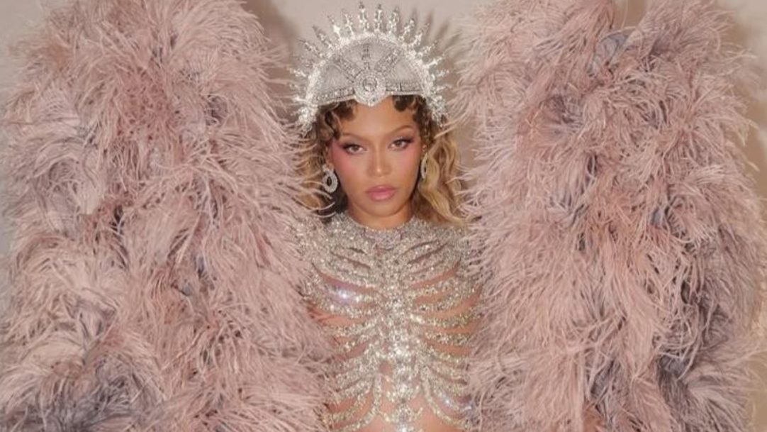 Beyoncé apresenta música inédita e dá início à celebração dos 20 anos de “B’Day”