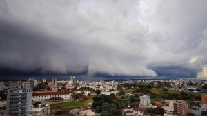 Temporais continuam no Sul nesta quarta; calor sobe no Sudeste