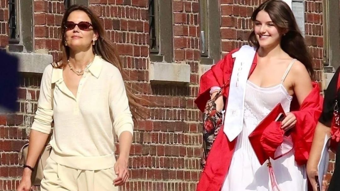Katie Holmes apoiou decisão de Suri para retirar sobrenome de Tom Cruise, diz jornal