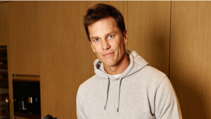Tom Brady envolve-se em negócios polêmicos e boatos sobre presidência desde separação de Gisele