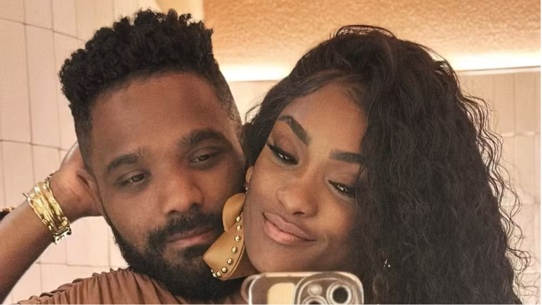 Erika Januza deixa de seguir Arlindinho e apaga fotos após vídeo em casa de swing