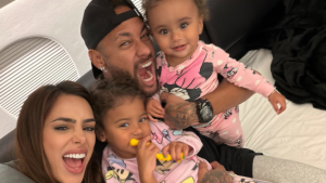 Bruna Biancardi promove festa de aniversário para Mel e Helena após retorno ao Brasil