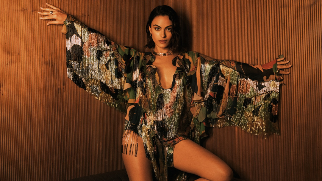 Camila Mendes fala sobre transtorno alimentar e pânico vividos durante ‘Riverdale’