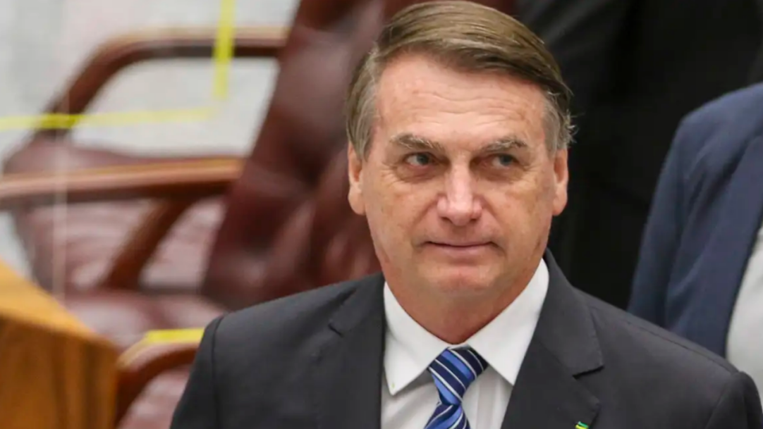 Parecer da PGR reforça defesa de Bolsonaro em caso de arma apreendida
