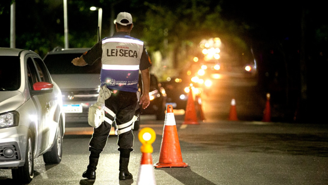 Nova Lei Seca detecta drogas e aplica pré-teste de álcool em motoristas