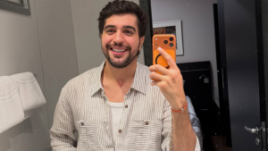 Nattan mostra o trailer onde se hospedará em Barretos