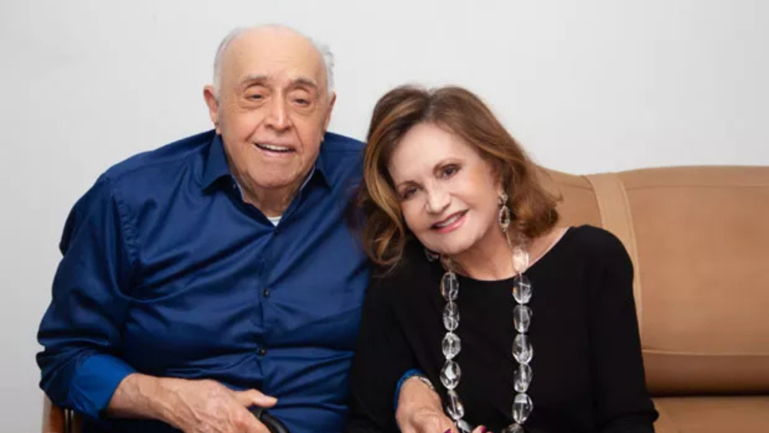 Rosamaria Murtinho atualiza estado de saúde de Mauro Mendonça após registro em home care