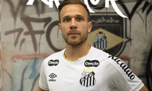 Santos anuncia contratação do volante Arthur até o fim da temporada