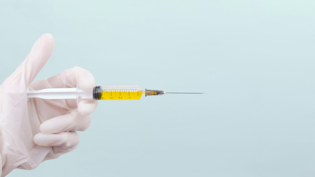 Estudos de vacina personalizada de mRNA contra melanoma avançam