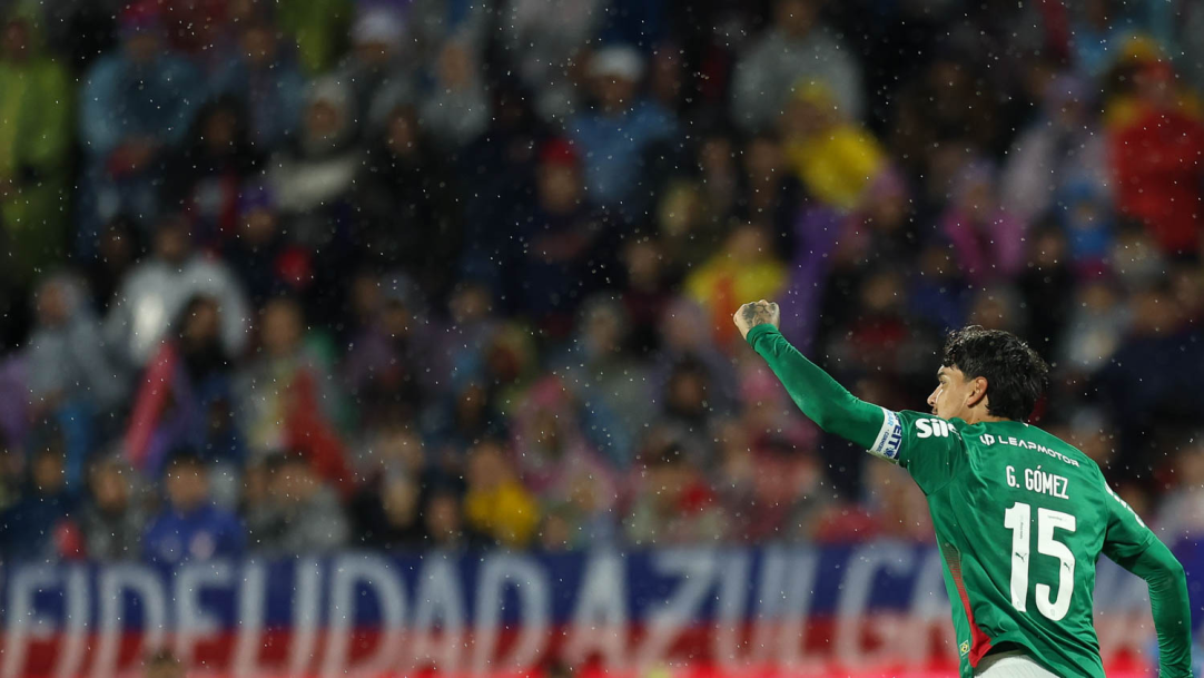 Na cabeça de Gómez, o Palmeiras chega às quartas da Libertadores
