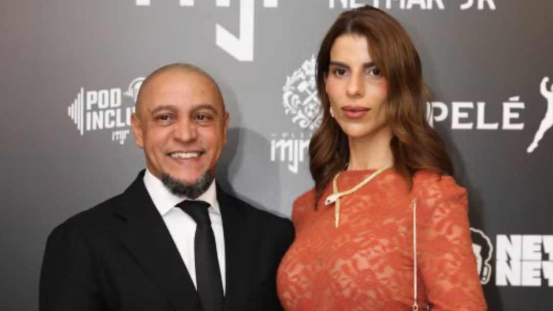 Roberto Carlos se converte ao islã após se casar com empresária de origem marroquina