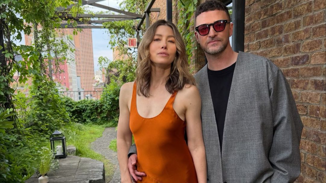 Justin Timberlake compartilha registros raros de viagem em família com Jessica Biel e os filhos