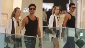 Tiago Iorc é visto em shopping no Leblon com namorada misteriosa