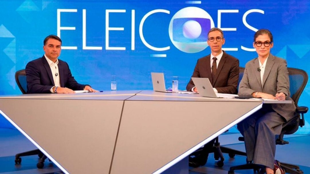 Na Globo, Flávio Bolsonaro tenta ligar Banco Master a Lula e promete respeitar eleição