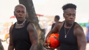 Após separação, Neném curte praia com Pepê e fala sobre término com Thais Baptista