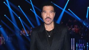Lionel Richie é internado na UTI após show, diz site