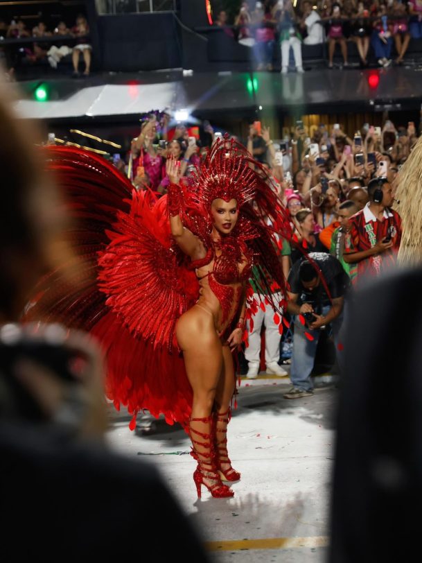 Virginia Fonseca deixa posto de rainha de bateria da Grande Rio para se dedicar aos filhos e negócios