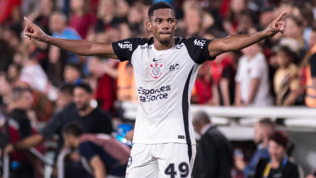 Corinthians avança em tratativas com Nottingham Forest por André