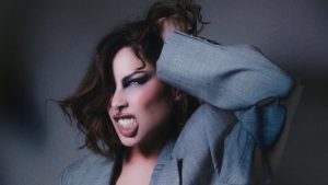 De volta aos palcos, cantora Pitty lança turnê pelo Brasil