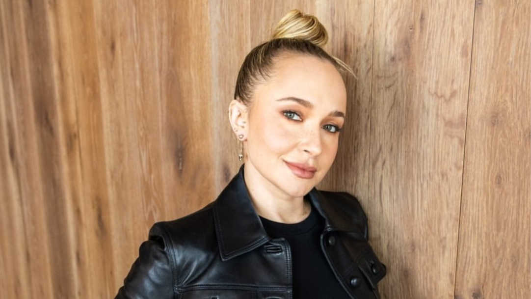 Biografia de Hayden Panettiere revela detalhes da vida da atriz e provoca críticas da mãe