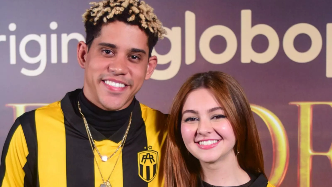 Cauê Campos comenta torcida dos fãs por romance com Klara Castanho: “Vou longe por amor”