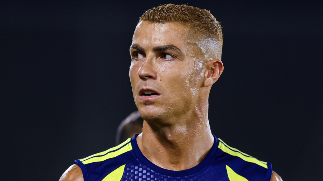 Cristiano Ronaldo surpreende ao surgir ruivo poucos dias após casamento
