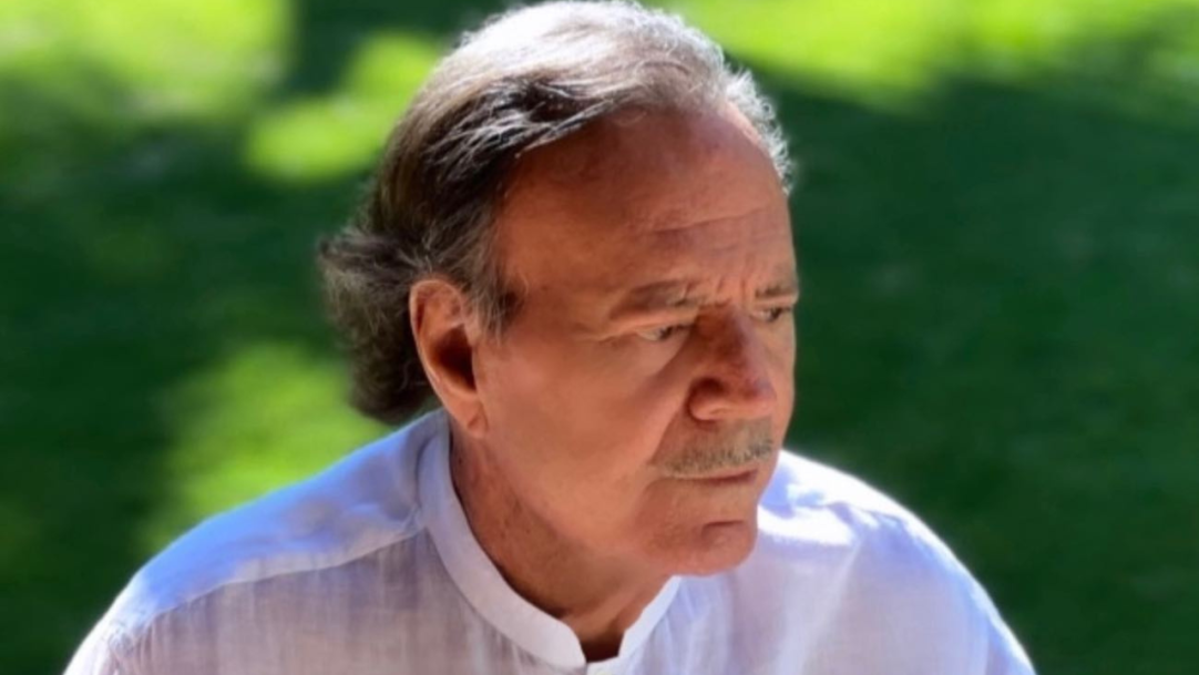 Julio Iglesias coloca à venda mansão na Galícia que nunca visitou