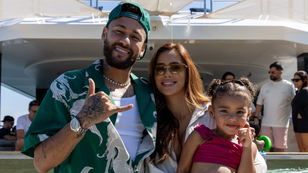 Neymar compartilha momento em família após polêmica contra o Remo e faz brincadeira nas redes: ‘Vagabundeando’