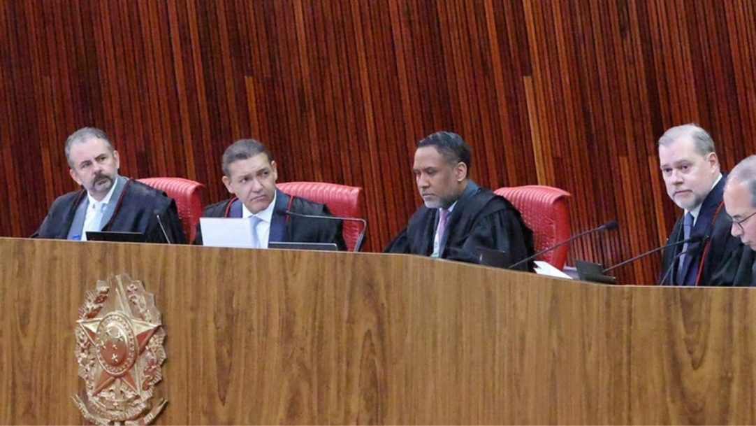 TSE discute o uso de IA nas eleições após vídeo de Bolsonaro