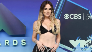 Tapete vermelho do VMA ressurge tendência que marcou anos 2000