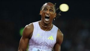 Alison dos Santos se consagra três vezes campeão dos 400 metros com barreiras