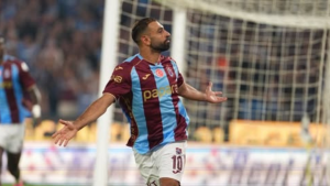Veja o porque de várias estrelas irem parar no futebol turco