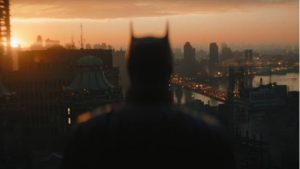 Batman: Parte 2 ganha imagens com pistas da Corte das Corujas em Gotham natalina