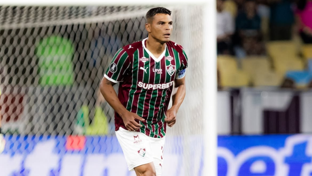 Thiago Silva reage negativamente decisão de Carlos Ancelotti