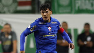 Palmeiras enfrenta LDU com mudanças na defesa
