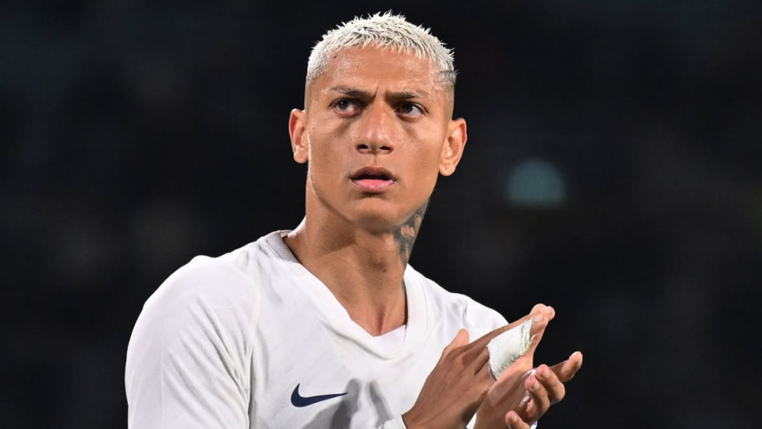 Vasco vive dia decisivo em negociação com Tottenham e Richarlison