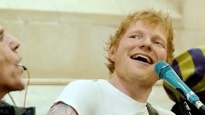 Artistas cancelam abertura dos shows de Ed Sheeran após expulsão de rapper por falas pró-Palestina