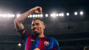 Gabriel Jesus faz gol com Barcelona e igual marca de Rivaldo na Champions League