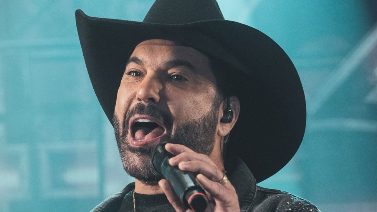 Edson, da dupla Edson e Hudson, pede orações por Rick e se emociona