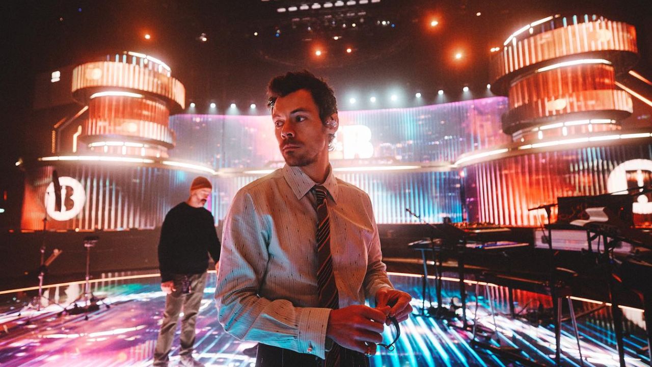 Harry Styles anuncia pausa na carreira após fim da turnê e deixa recado aos fãs