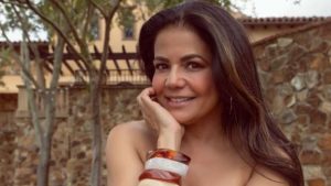 Nívea Stelmann fala sobre fim do casamento e rebate críticas sobre vida íntima
