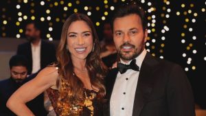 Patricia Abravanel surge sem aliança e casamento com Fábio Faria ganha novos detalhes