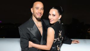 Kim Kardashian e Lewis Hamilton surgem juntos pela primeira vez em evento em Los Angeles